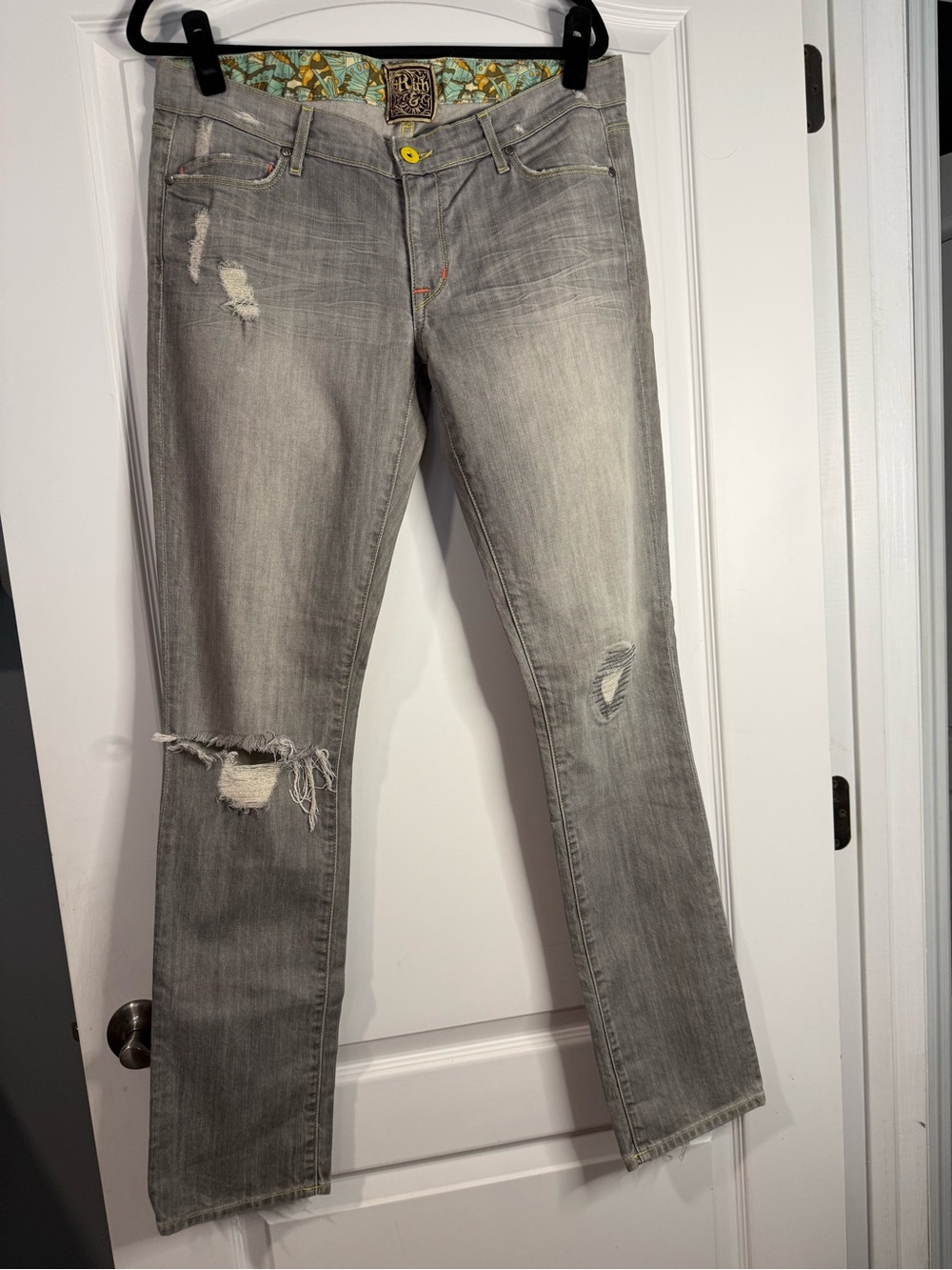 Rich & Skinny Light Gray Distressed Straight Leg Jeans with Patches